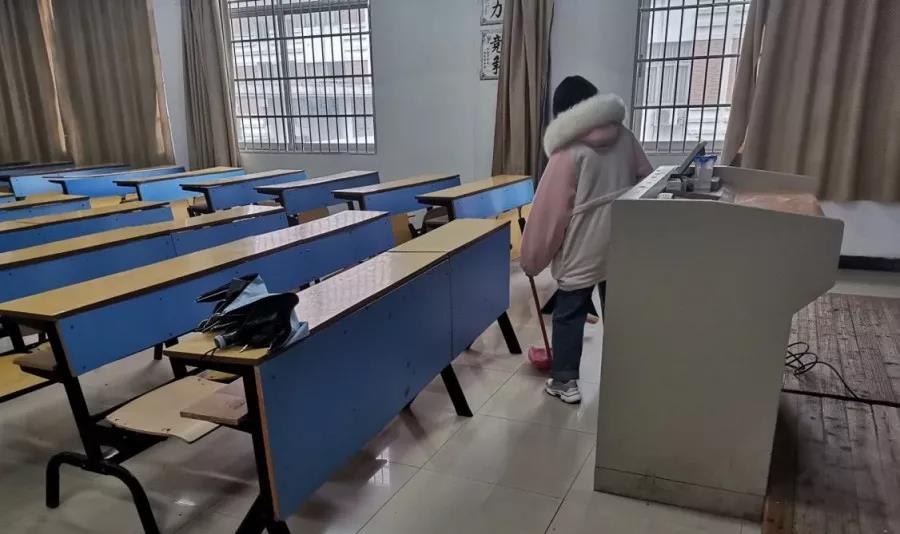 ECE0